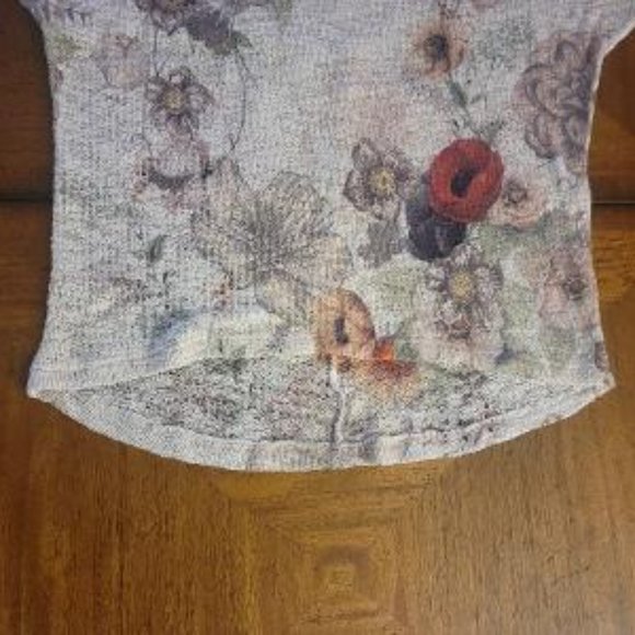 Ginger G Floral Top - Picture 5 of 11